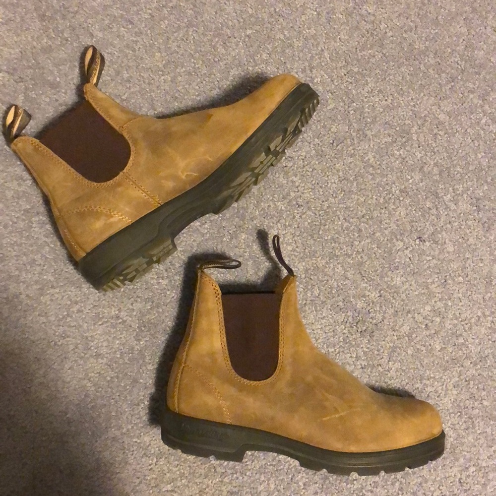 Blundstone boots size 6 mens (8 women)